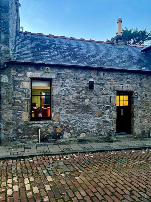 Historic Cottage In The Heart Of Old Aberdeen. Exterior photo